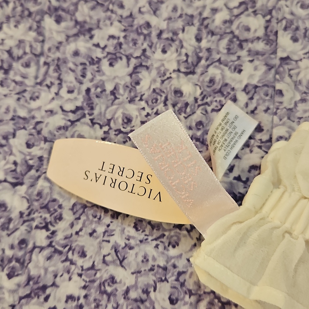 Victoria's Secret | Ivory Color | Wedding Garter | Y2K | Single Flower & Bead - Picture 5 of 12